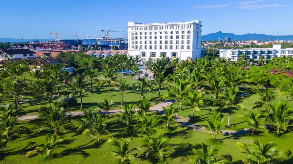 Combo ưu đãi hè vi vu – Celina Resort Quảng Bình chỉ từ 2.120K