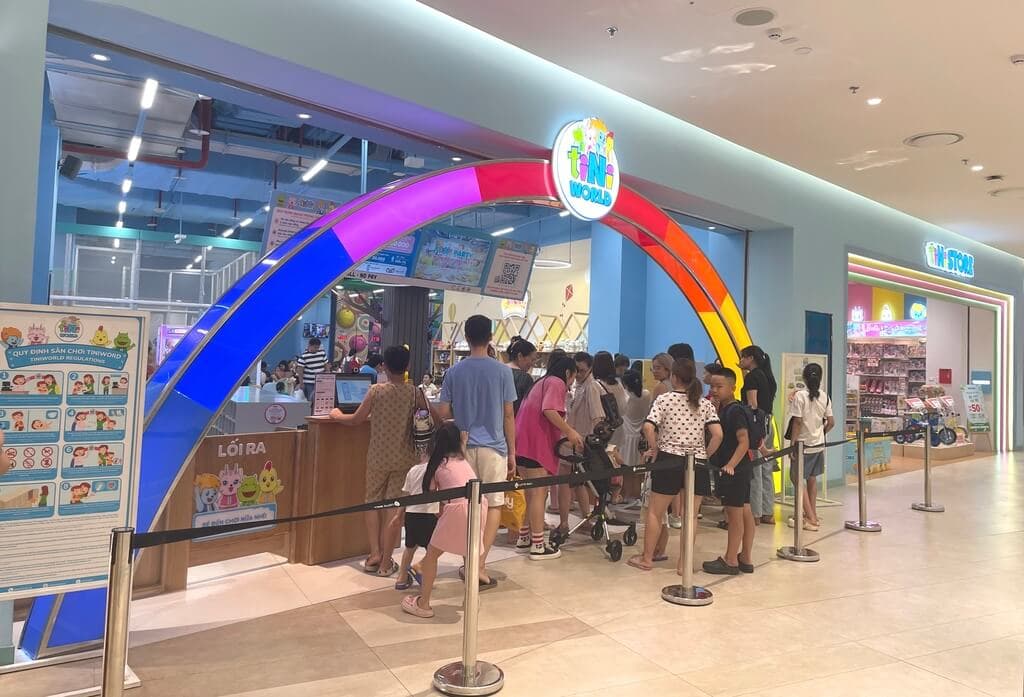 Bảng giá tiNi World tại Lotte Tây Hồ