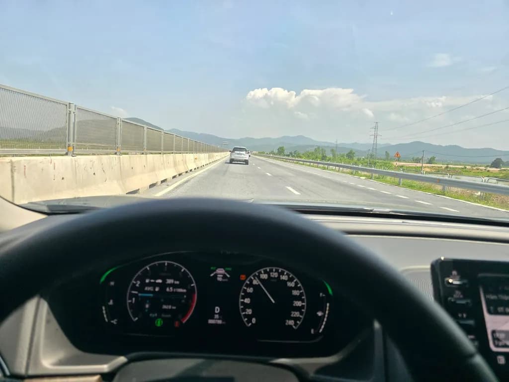 Lịch trình Hà Nội - Nha Trang 8 ngày 7 đêm bằng ô tô điện