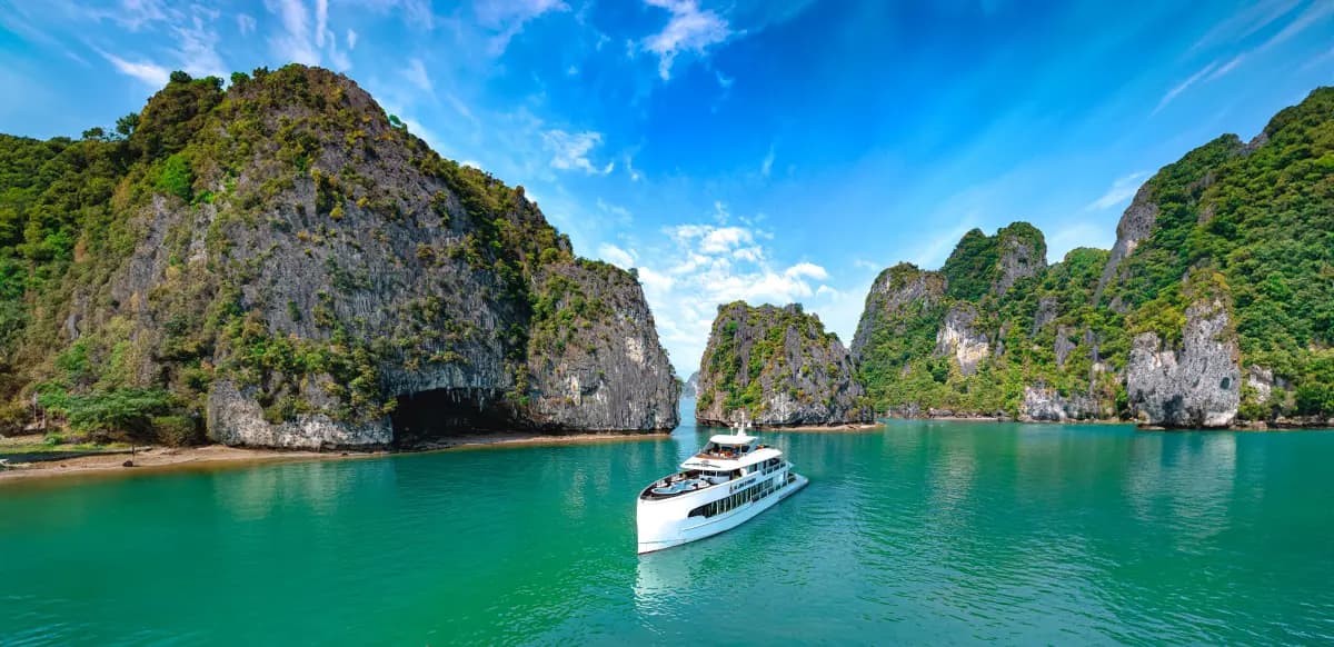 Vé Du Thuyền Hạ Long – Tổng hợp các du thuyền sang trọng giá tốt