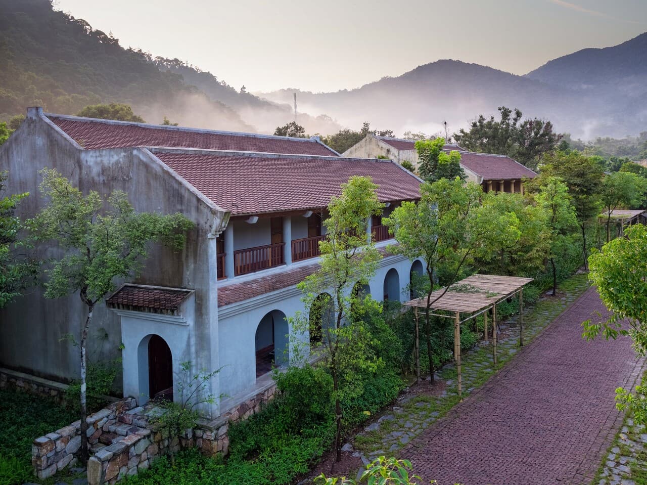 Làng Nương Yên Tử Có Gì? Kinh Nghiệm Nghỉ Dưỡng Trọn Vẹn từ A-Z