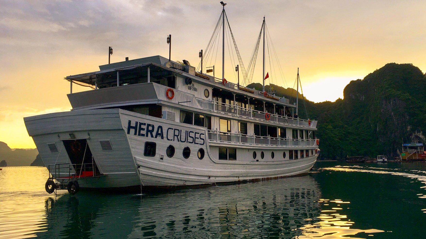 Du thuyền Hera