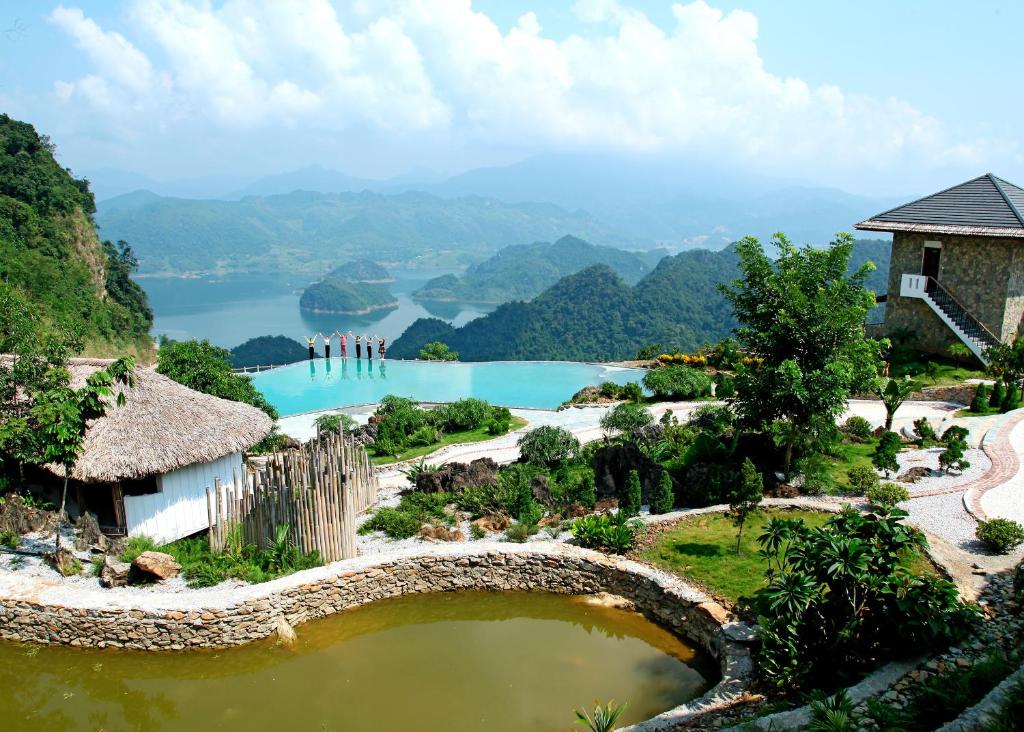 Bakhan Resort Hoa Binh review