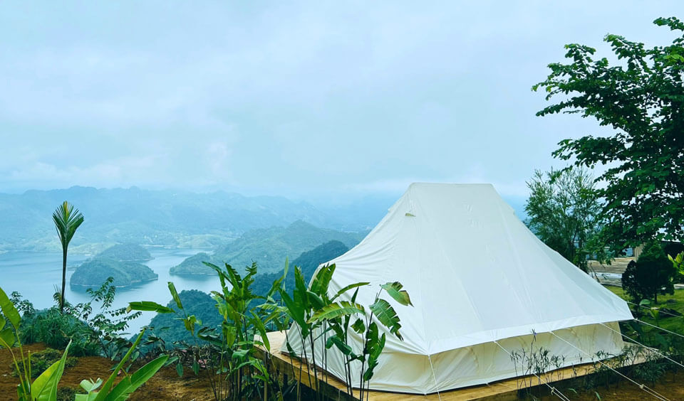 dịch vụ cắm trại tại bakhan village resort