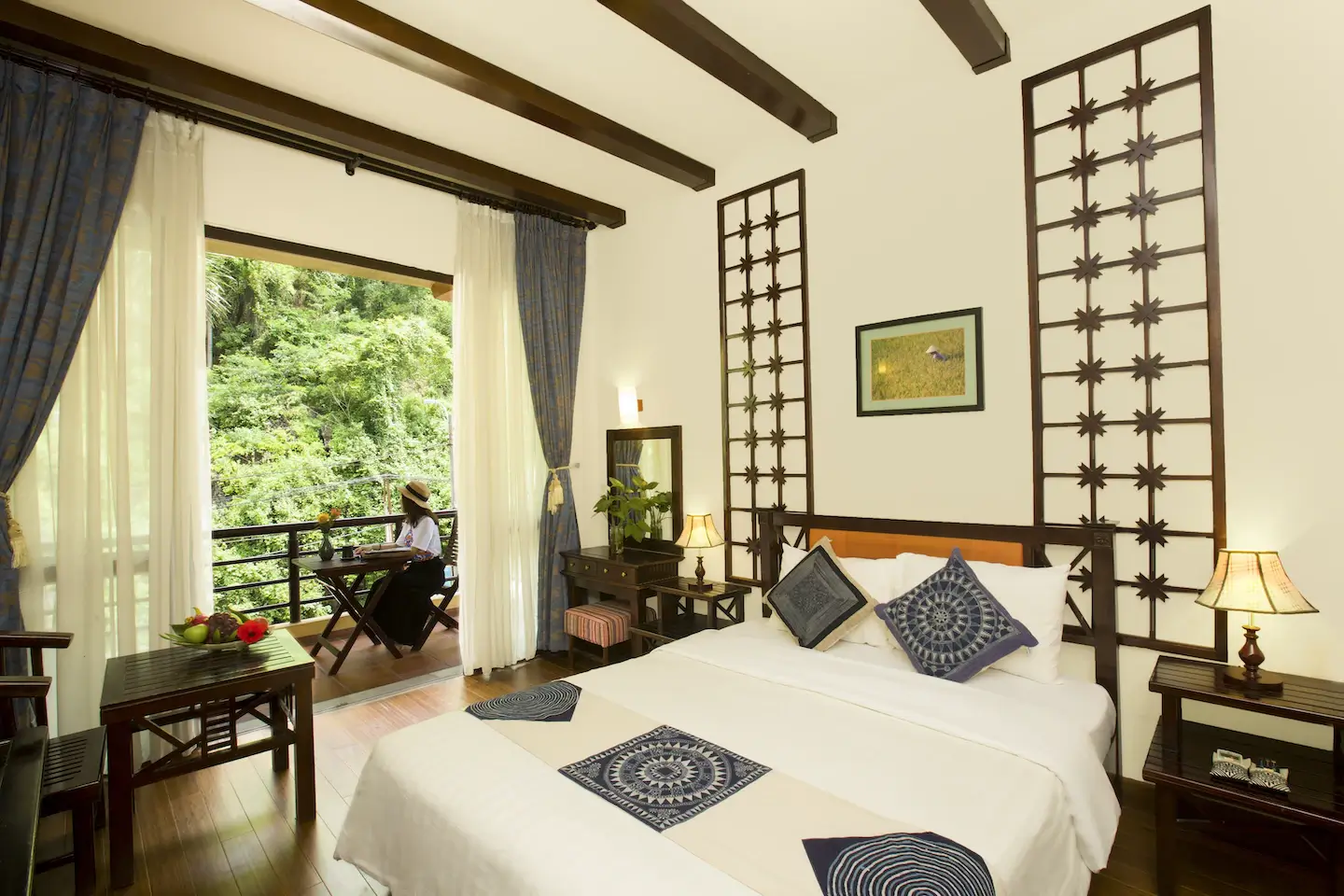 mai châu lodge deluxe view núi giường đôi