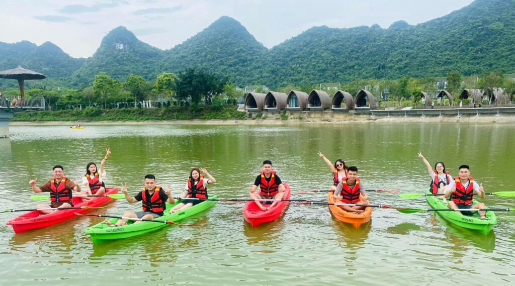 chèo thuyền kayaking ở vedana resort