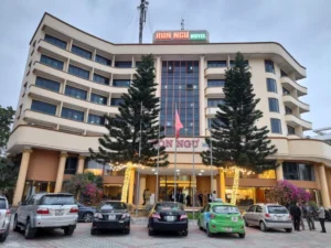 khach san hon ngu hotel cua lo 100