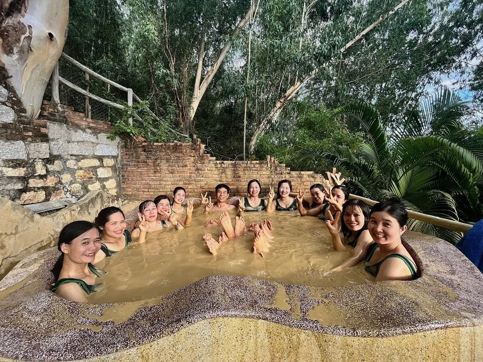 tắm khoáng nóng thác bà spa nha trang