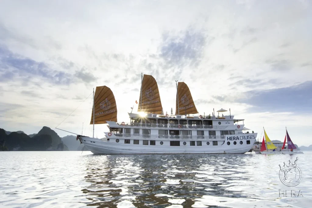 Du thuyền Hera Grand Luxury Cruise Hạ Long 1 du thuyen hera grand luxury cruise ha long 100