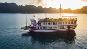 du thuyen lavender elegance cruises ha long 100